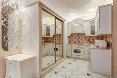 Кухня 8 м² - Двоспальний диван