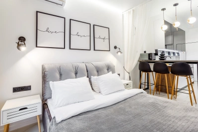 Кухня-студія з балконом