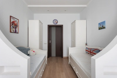 Arkadia, Odessa’da Çocuk Odalı ve Geniş Salonlu Aile Dairesi 5