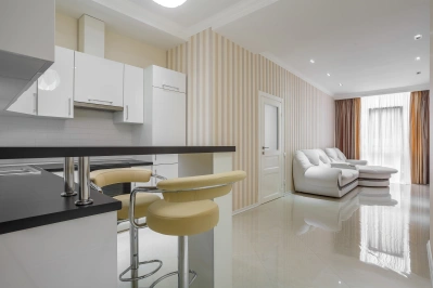 Arcadia konut kompleksi Gagarin Plaza'da parlak renklerde daire