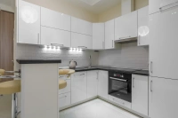 Arcadia konut kompleksi Gagarin Plaza'da parlak renklerde daire 2